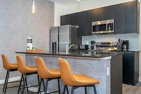 3258 SW - 3 Bedrooms The Hub Paradise