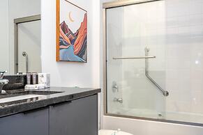 3258 SW - 3 Bedrooms The Hub Paradise