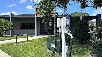 3258 SW - 3 Bedrooms The Hub Paradise