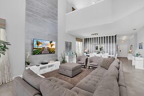 9008 PM - 5BD Serenity Villa: A Paradise Retreat