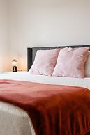 172 VD - Blissful Haven: Serene Retreat