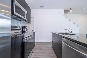 8761 ZD - 3 BD The Hub Paradise Cozy Place