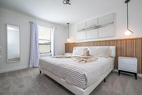 8761 ZD - 3 BD The Hub Paradise Cozy Place