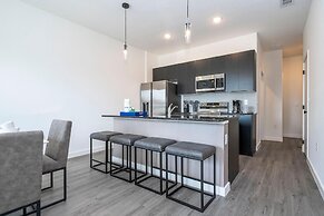 8761 ZD - 3 BD The Hub Paradise Cozy Place