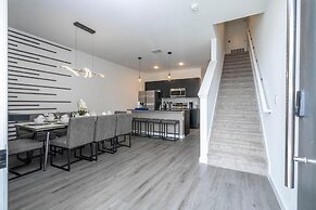 8761 ZD - 3 BD The Hub Paradise Cozy Place