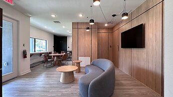 8761 ZD - 3 BD The Hub Paradise Cozy Place