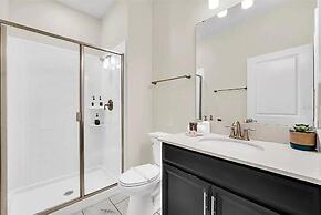 1569 SD - Modern Champions Gate Escape