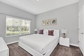 1569 SD - Modern Champions Gate Escape