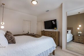 8984 SD - Serene Lucaya Retreat