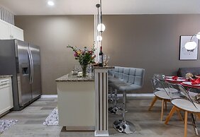 8984 SD - Serene Lucaya Retreat