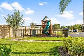 8984 SD - Serene Lucaya Retreat