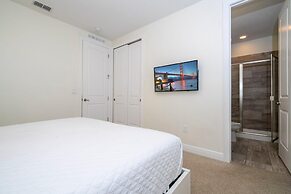 421 NP - Exquisite Retreat at Encore Resort