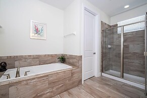 421 NP - Exquisite Retreat at Encore Resort