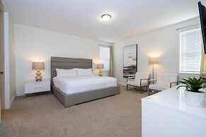 421 NP - Exquisite Retreat at Encore Resort