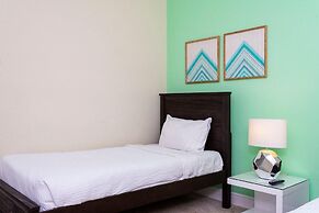 421 NP - Exquisite Retreat at Encore Resort