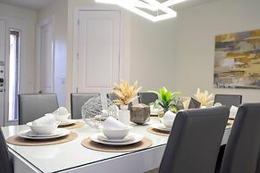 421 NP - Exquisite Retreat at Encore Resort