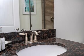 421 NP - Exquisite Retreat at Encore Resort