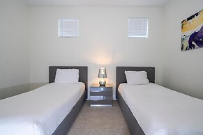 421 NP - Exquisite Retreat at Encore Resort