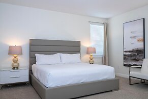 421 NP - Exquisite Retreat at Encore Resort