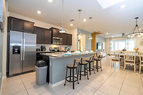 4462 KR - Spacious Resort Getaway