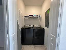 1010 SS - Modern Comfort Oasis