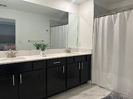 1010 SS - Modern Comfort Oasis