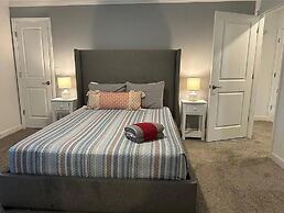 1010 SS - Modern Comfort Oasis