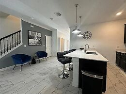 1010 SS - Modern Comfort Oasis