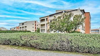 Waterfront Retreat With Balcony