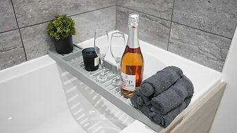 City Centre Luxury ApartmentSofa BedWIFI