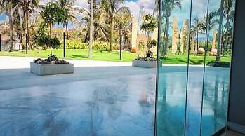 Condo Maritima 9U by Kivoya
