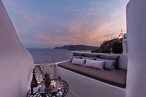 Lunar Sea Suite Hot-tub & Caldera View