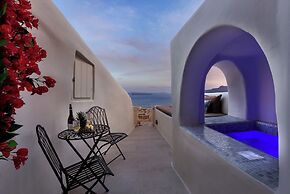 Lunar Sea Suite Hot-tub & Caldera View