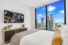 Experience Luxury & Bayfront Views