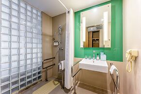 Holiday Inn Express Hangzhou Huanglong by IHG