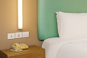 Holiday Inn Express Hangzhou Huanglong by IHG