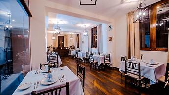 Katari Atojja Puno Hotel