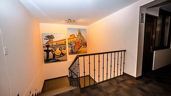 Katari Atojja Puno Hotel