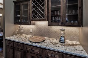 Grindstone Lake Lodge