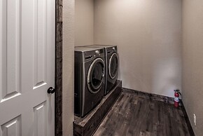 Grindstone Lake Lodge