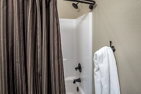 Grindstone Lake Lodge