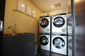 Tonglu World Trade SSAW Boutique Hotel