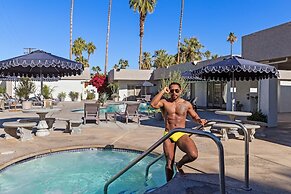 Casa Oliver Hotel & Resort - A Gay Men's Resort