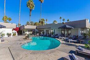 Casa Oliver Hotel & Resort - A Gay Men's Resort