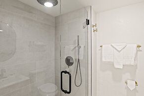 Casa Oliver Hotel & Resort - A Gay Men's Resort