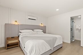 Casa Oliver Hotel & Resort - A Gay Men's Resort