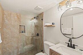 Casa Oliver Hotel & Resort - A Gay Men's Resort