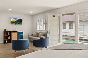 Casa Oliver Hotel & Resort - A Gay Men's Resort