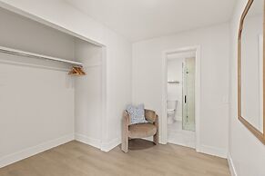 Casa Oliver Hotel & Resort - A Gay Men's Resort