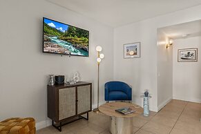 Casa Oliver Hotel & Resort - A Gay Men's Resort